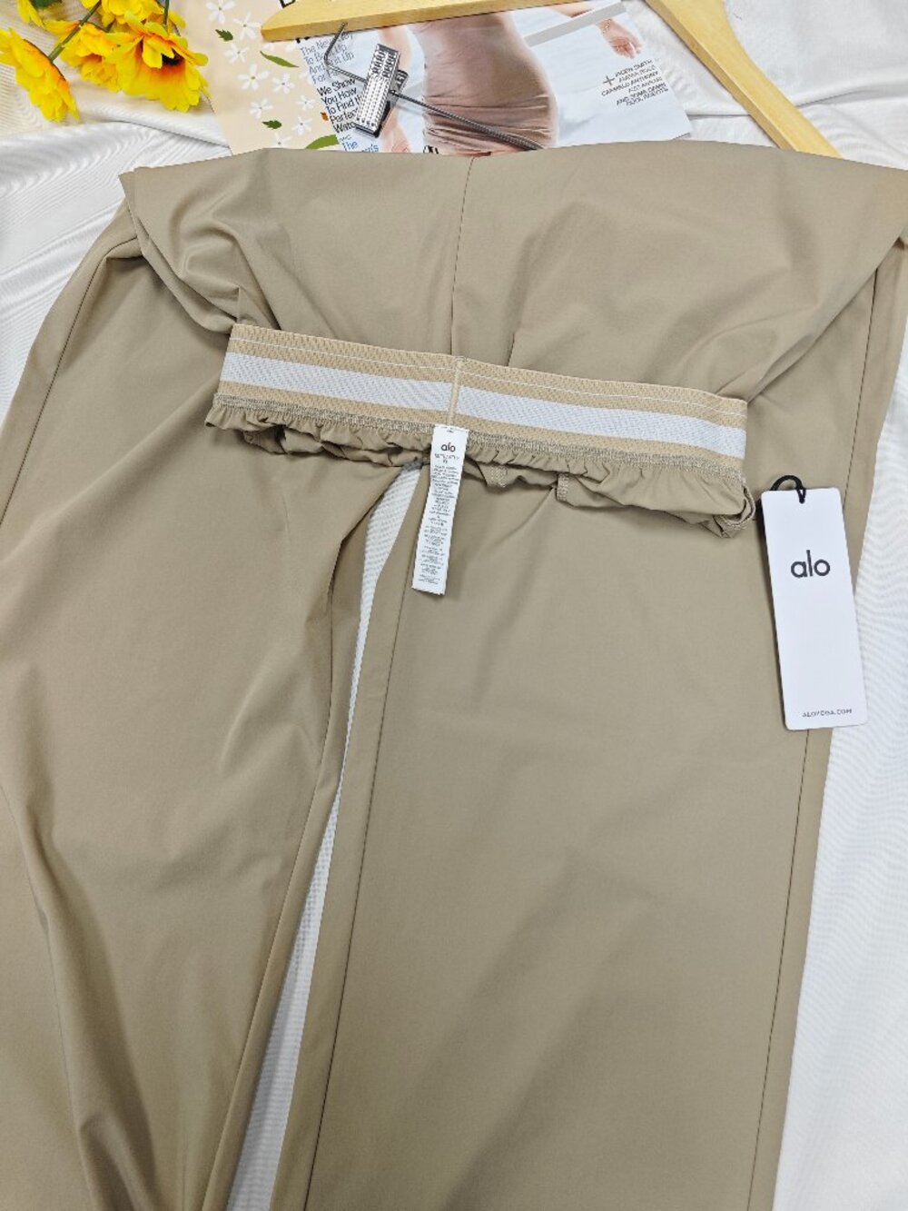 ☕ALO Yoga Suit Up Trouser Gravel Women's Wide Leg Pants NWT ( Regular 30 inches) - Picture 7 of 9